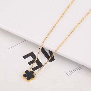 COLLAR + PULSERA TRÉBOL